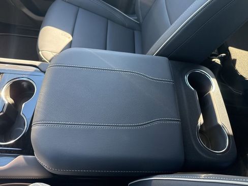 New 2026 GMC Yukon XL Elevation image 14