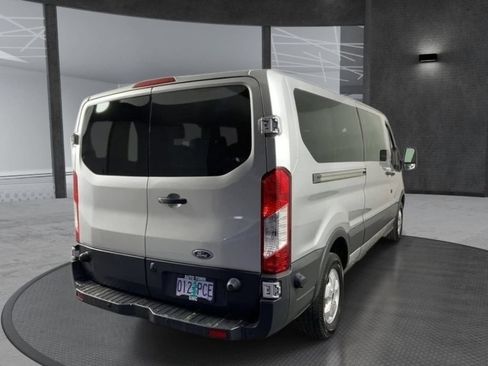 Used 2018 Ford Transit 350 XLT RWD image 7