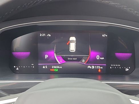 Certified 2024 Volkswagen Tiguan SE R-Line image 24