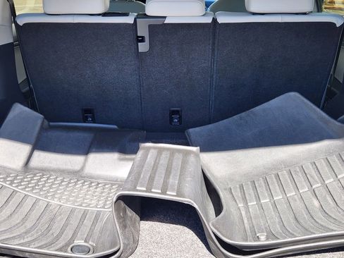 Used 2020 Volkswagen Tiguan SE w/ Panoramic Sunroof Package image 23