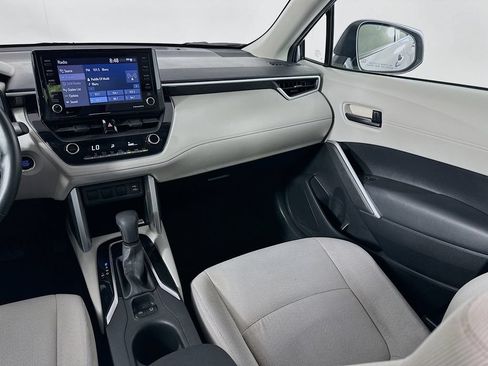Certified 2022 Toyota Corolla Cross LE FWD image 22