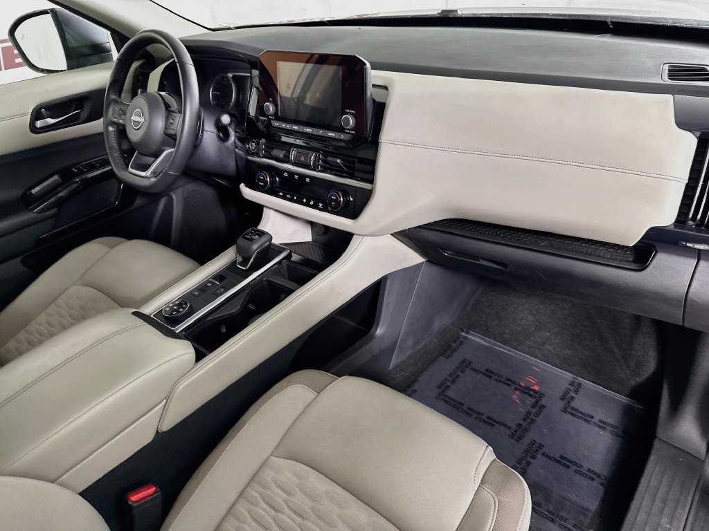 Certified 2022 Nissan Pathfinder SV w/ SV Premium Package AWD/4WD image 35