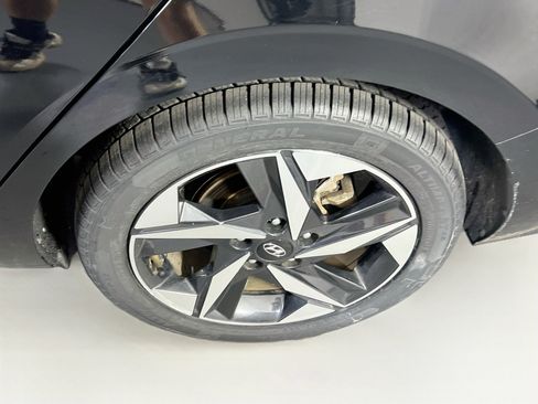 Used 2023 Hyundai Elantra SEL w/ Convenience Package FWD image 30