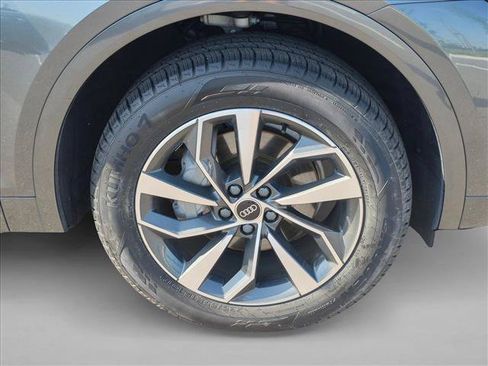 Certified 2023 Audi Q5 2.0T Premium w/ Convenience Package AWD/4WD image 22