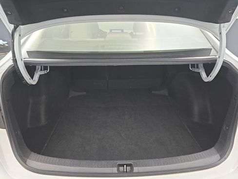 Used 2023 Toyota Corolla SE image 44