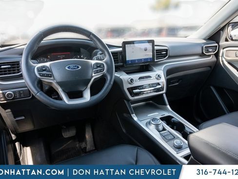 Used 2023 Ford Explorer XLT w/ Equipment Group 202A AWD/4WD image 24