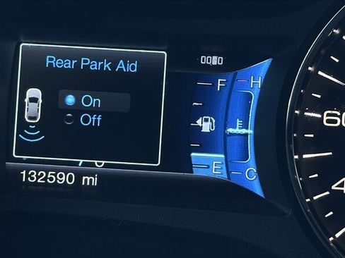 Used 2013 Ford Edge Limited image 21