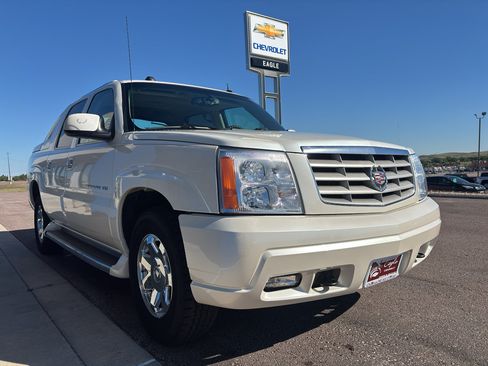 Used 2005 Cadillac Escalade EXT AWD/4WD image 4