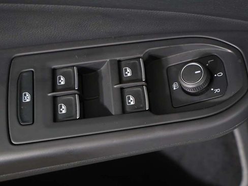 Used 2023 Volkswagen Golf R AWD/4WD image 43