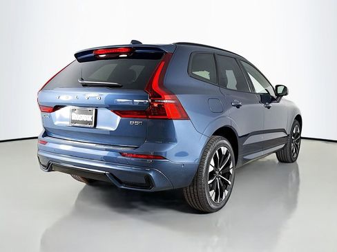 New 2026 Volvo XC60 B5 Plus w/ Protection Package Premier AWD/4WD image 7