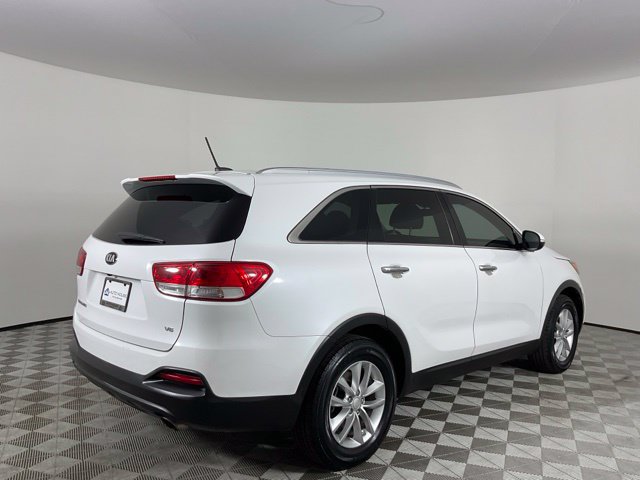 Used 2018 Kia Sorento FWD V6 image 5