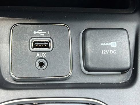Used 2019 Jeep Cherokee Limited AWD/4WD image 18