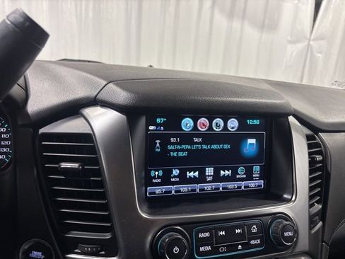 Used 2020 Chevrolet Suburban LT w/ Luxury Package image 18