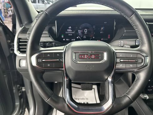 Used 2025 GMC Acadia Elevation AWD/4WD image 14