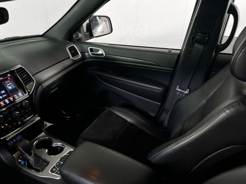 Used 2022 Jeep Grand Cherokee Laredo X image 24