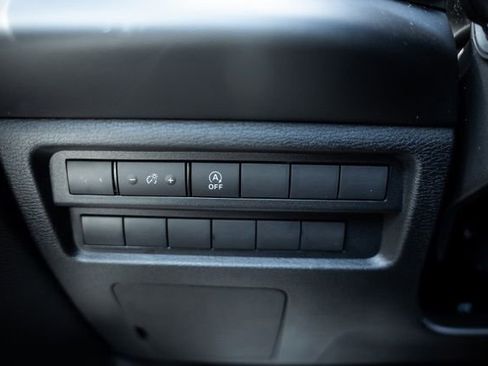 New 2026 Mitsubishi Outlander LE AWD/4WD image 18