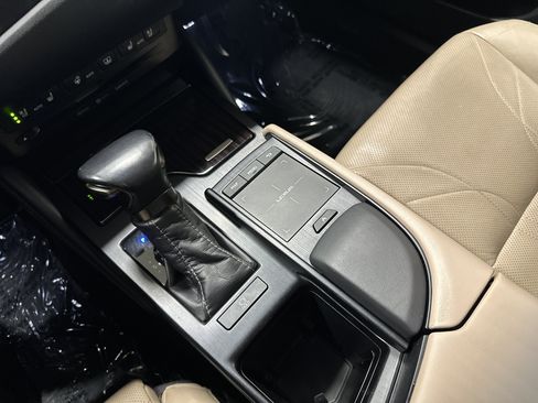 Used 2020 Lexus ES 350 w/ Accessory Package FWD image 26