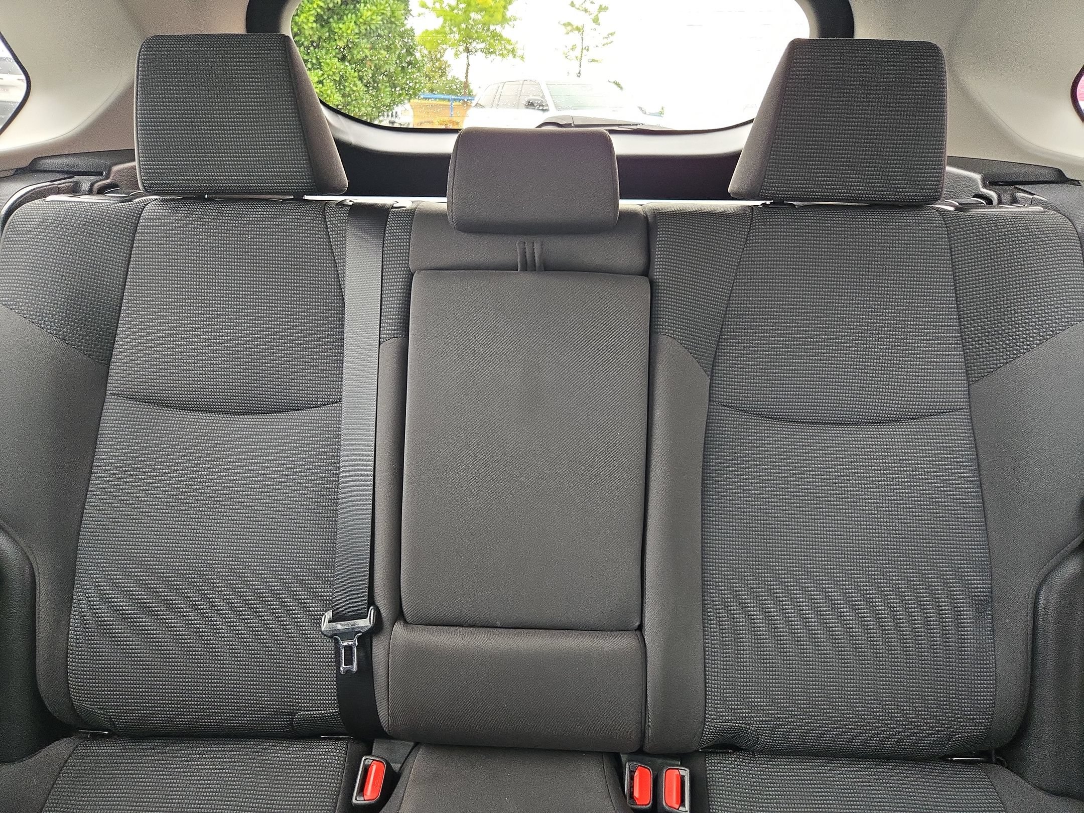 Used 2022 Toyota RAV4 LE AWD/4WD image 13
