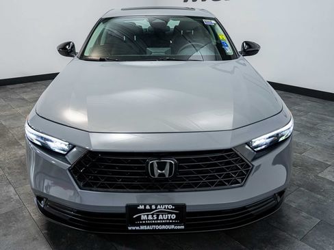 Used 2025 Honda Accord SE image 6