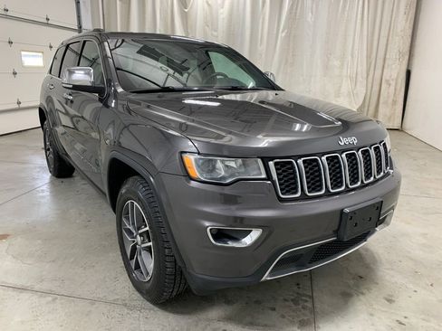Used 2017 Jeep Grand Cherokee Limited image 14