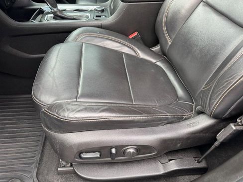 Used 2018 Chevrolet Traverse RS image 14