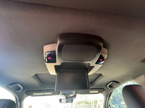 Used 2022 Honda Pilot Black Edition image 6