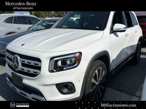 Used 2022 Mercedes-Benz GLB 250 image 1