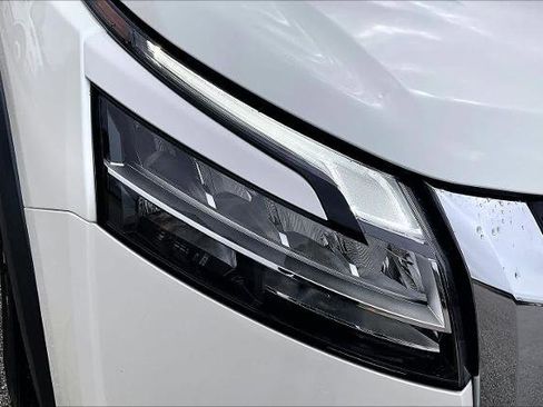 Certified 2023 Nissan Pathfinder SL w/ Cargo Package image 26