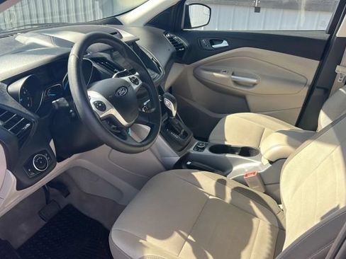 Used 2016 Ford Escape SE w/ Equipment Group 201A AWD/4WD image 17