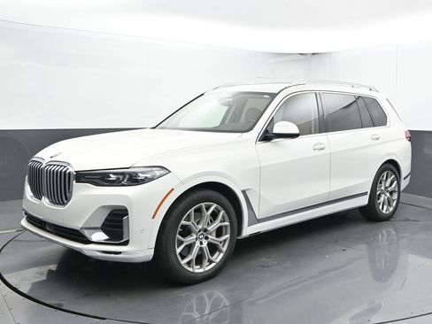 Used 2022 BMW X7 xDrive40i w/ Executive Package image 4