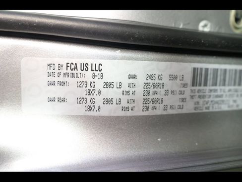 Used 2019 Jeep Cherokee Limited image 32