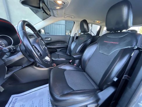 Used 2020 Jeep Compass Trailhawk AWD/4WD image 11