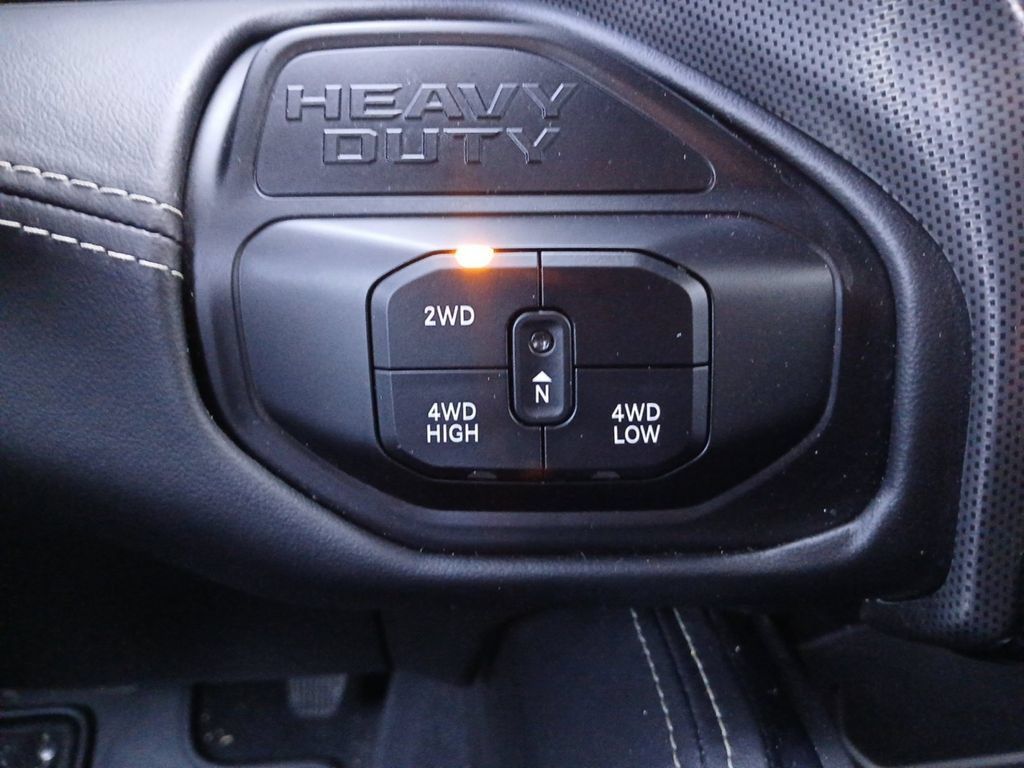Used 2026 RAM 3500 Limited AWD/4WD image 5