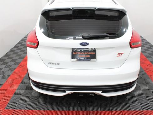 Used 2018 Ford Focus ST FWD image 6