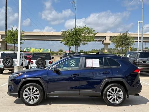 Used 2025 Toyota RAV4 XLE Premium image 7