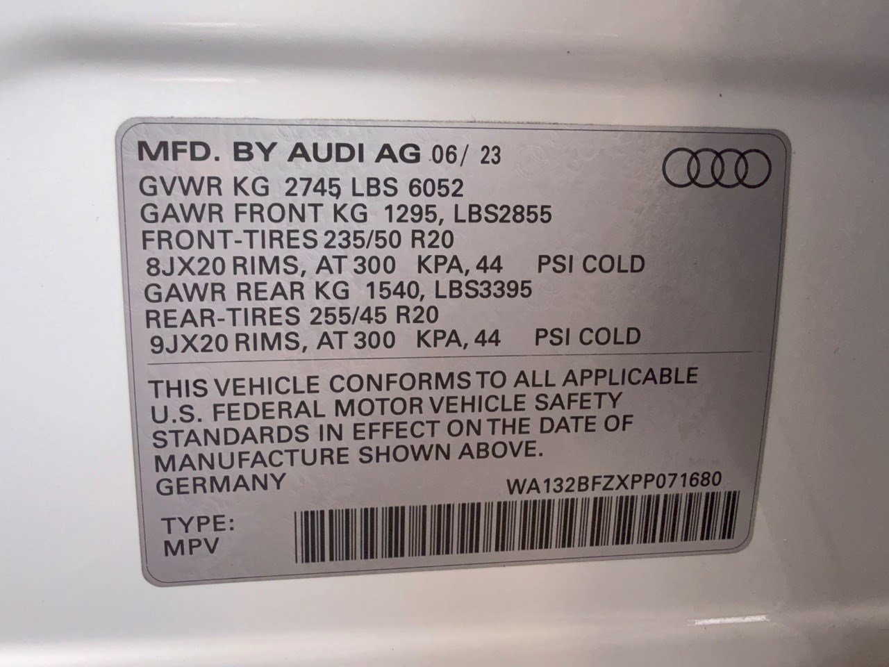 Used 2023 Audi Q4 e-tron Premium Plus w/ Premium Plus AWD/4WD image 32