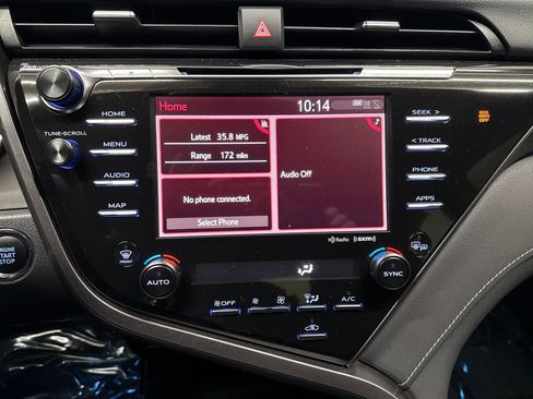 Used 2019 Toyota Camry XSE image 19