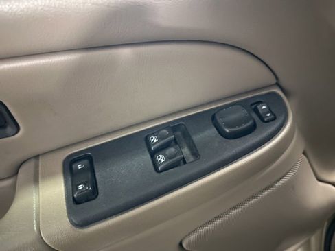 Used 2006 Chevrolet Silverado 1500 LT w/ Light Duty Power Package image 9