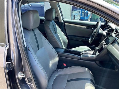 Used 2016 Honda Civic Touring image 6