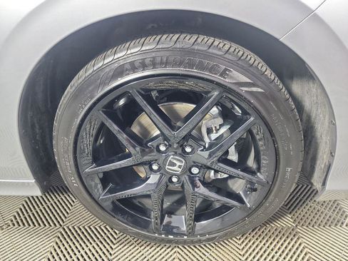 Certified 2025 Honda Civic Sport image 3