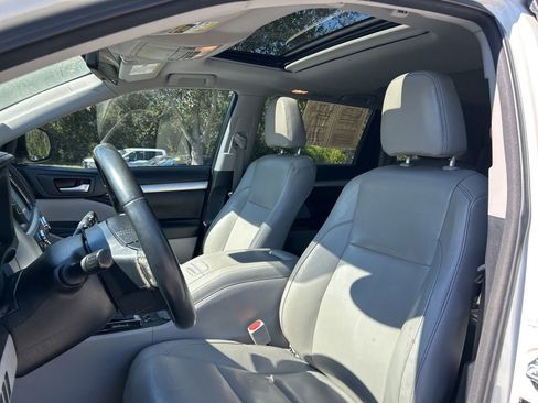 Used 2017 Toyota Highlander XLE image 20