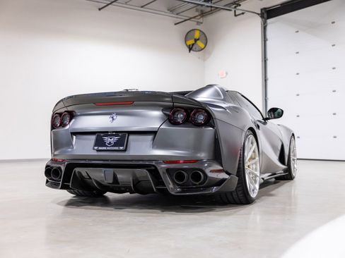 Used 2023 Ferrari 812 GTS image 4
