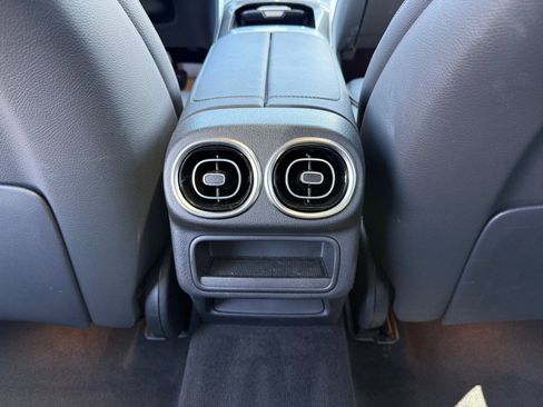 Certified 2026 Mercedes-Benz GLC 300 4MATIC image 32