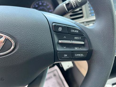 Used 2019 Hyundai Elantra SEL FWD image 18