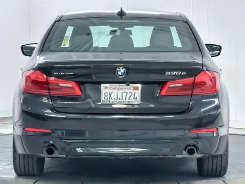 Used 2019 BMW 530e 530e iPerformance w/ Convenience Package image 7