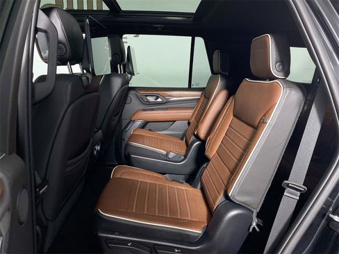 Used 2023 GMC Yukon Denali Ultimate image 22