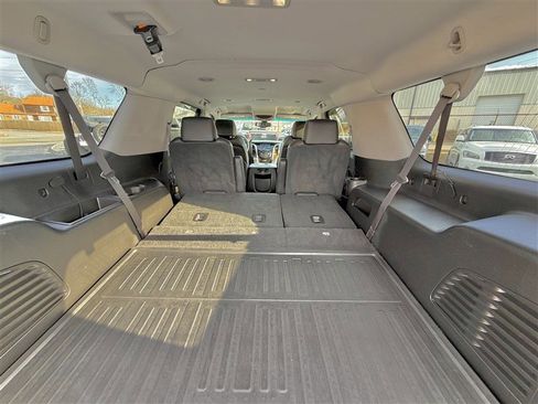 Used 2015 Cadillac Escalade ESV 4WD image 33