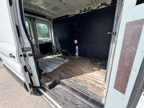 Used 2017 Ford Transit 250 130 Medium Roof RWD image 50