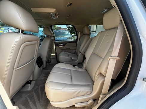 Used 2014 Chevrolet Tahoe LT RWD image 20