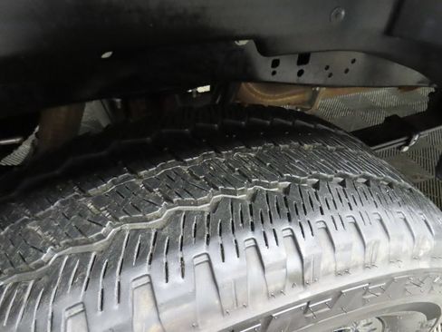 Used 2025 Ford F250 Lariat w/ Black Appearance Package AWD/4WD image 46